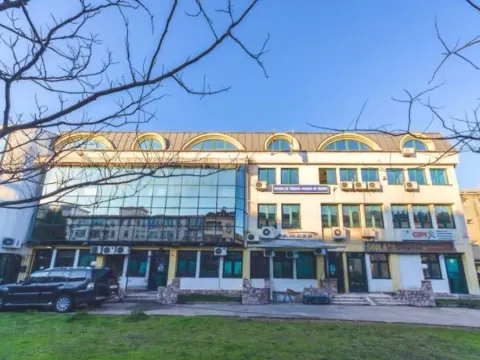 Prodaja, poslovni prostor, 170m², Centar, Podgorica - image 1