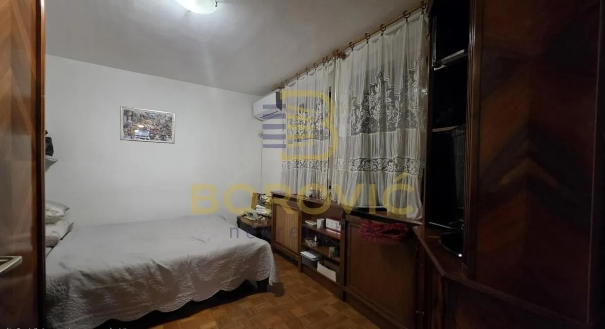 Prodaja, četvorosoban stan, 100m², Neimar, Vračar Sve Podlokacije