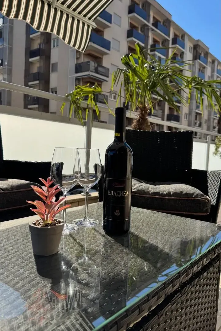 Izdavanje, jednosoban stan, 50m², City Kvart, Podgorica