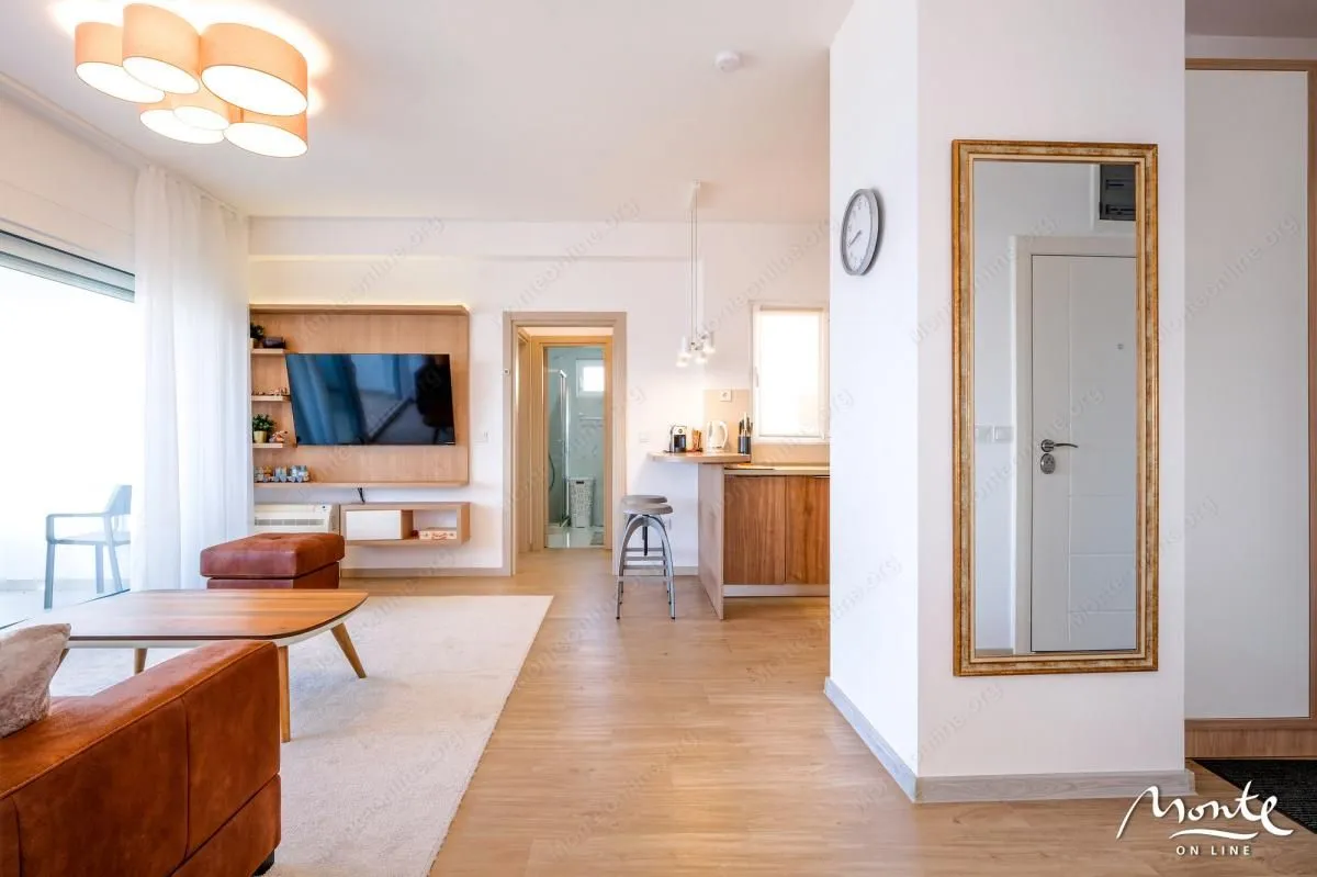 Prodaja, dvosoban stan, 66m², Tivat, Crna Gora