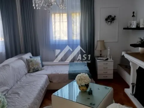 Kuća in Stari Majur