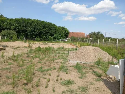 Prodaja, plac, 1855m², Mali Radanovac, Subotica - image 2