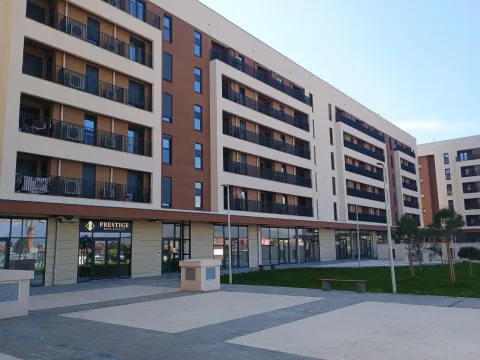 Rent, one bedroom apartment, 47m², City Kvart, Podgorica - image 1