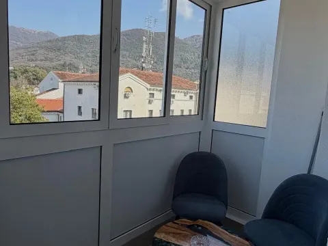 Izdavanje, jednosoban stan, 45m², Centar, Tivat - image 17
