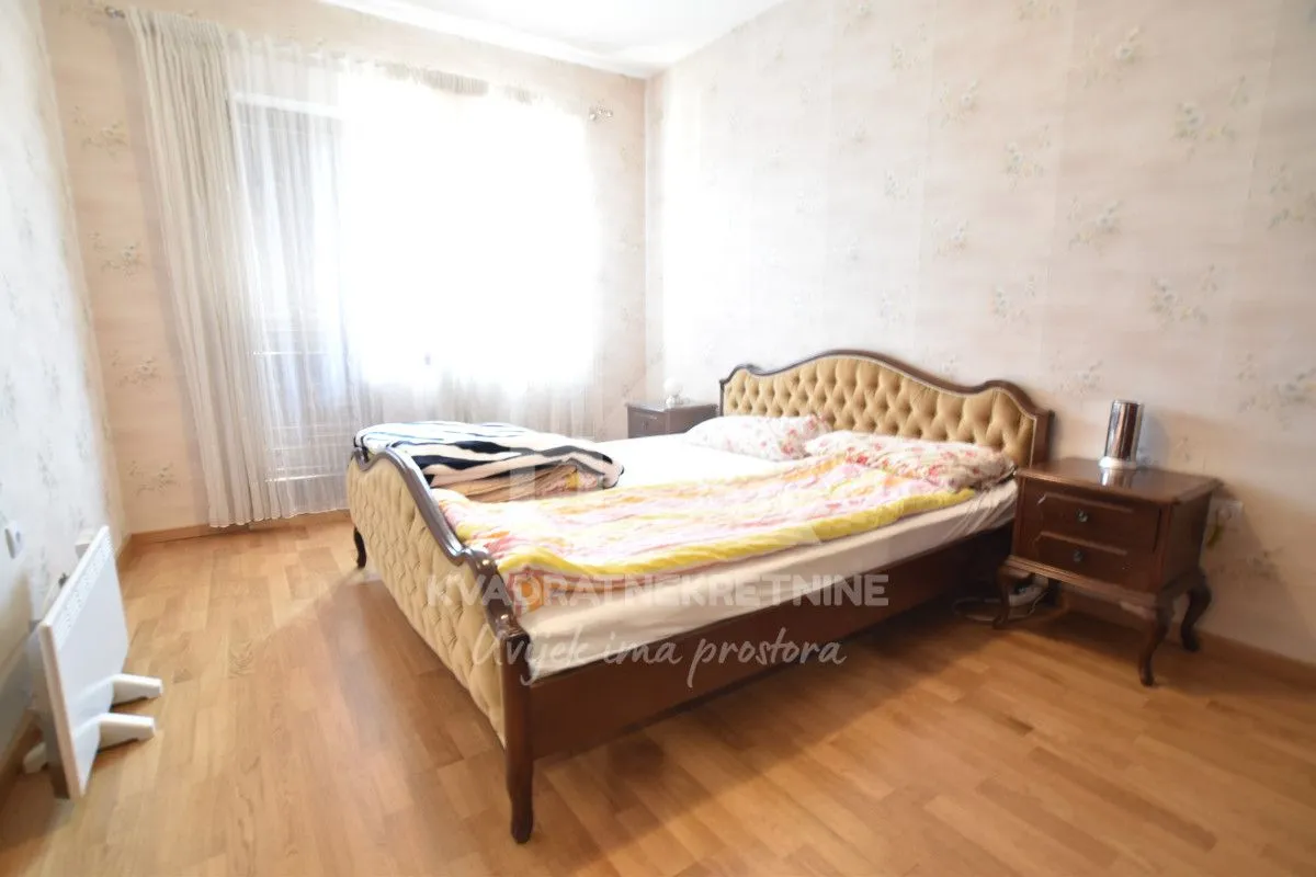 Sale, house, 250m², Zelenika, Podgorica