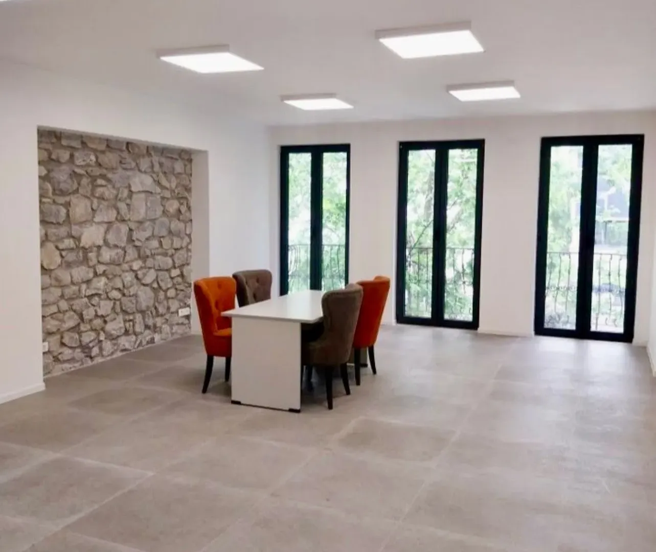 Rent, office space, 120m², Centar, Podgorica
