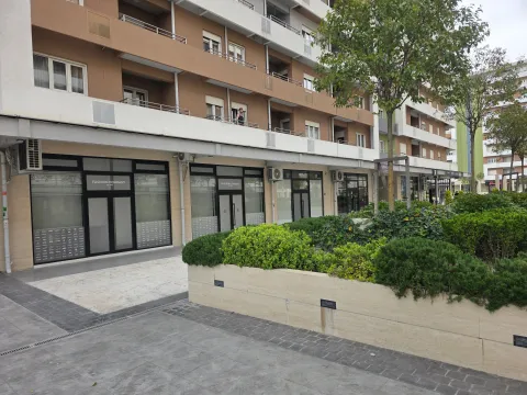 Rent, office space, 55m², Central Point, Podgorica - image 2