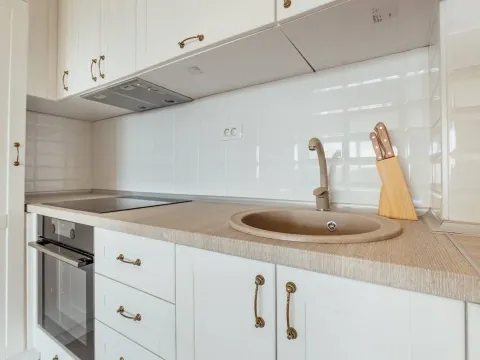 Izdavanje, dvosoban stan, 54m², Tivat, Crna Gora - image 3