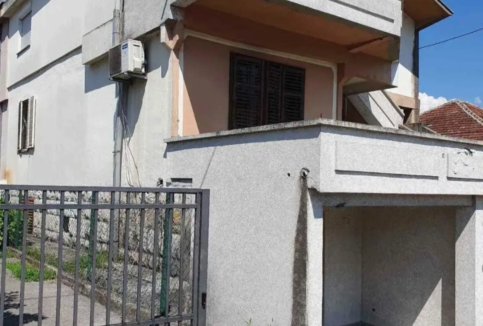 Sale, house, 358m², Dalmatinska ulica, Podgorica
