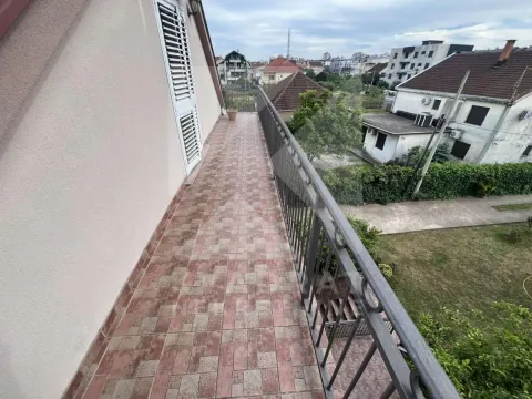 Rent, two bedroom apartment, 70m², Dalmatinska ulica, Podgorica - image 12