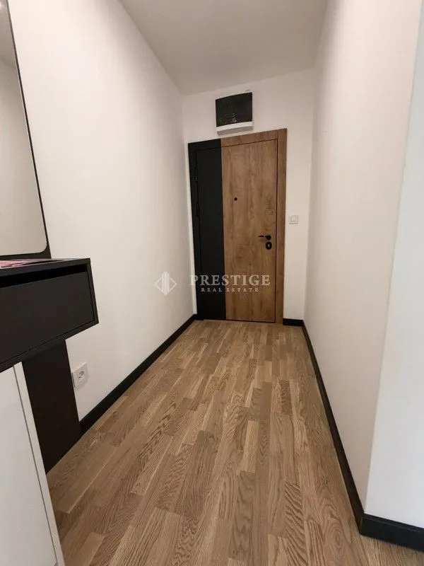 Izdavanje, dvosoban stan, 57m², Pod Goricom, Podgorica