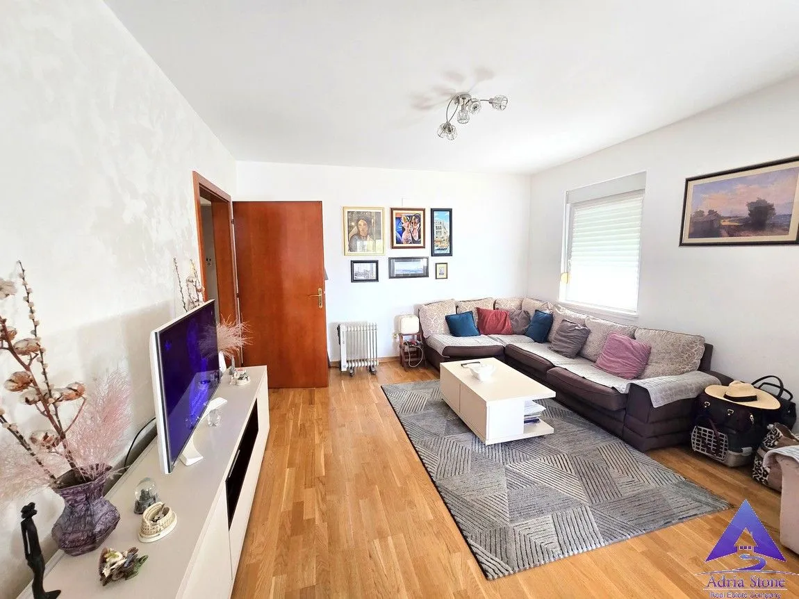 Sale, three bedroom apartment, 107m², Maine, Budva