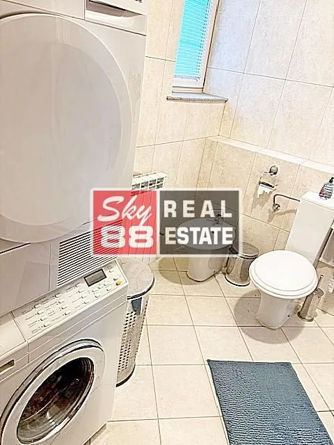 Rent, four bedroom apartment, 120m², Savski Venac, Beograd
