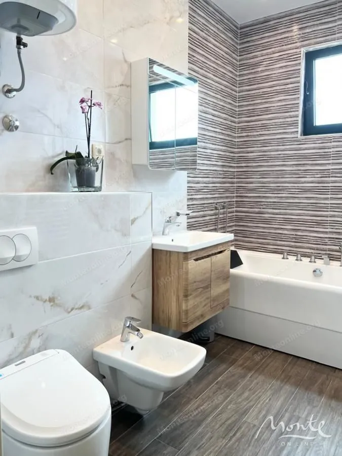 Sale, two bedroom apartment, 81m², Bečići, Budva
