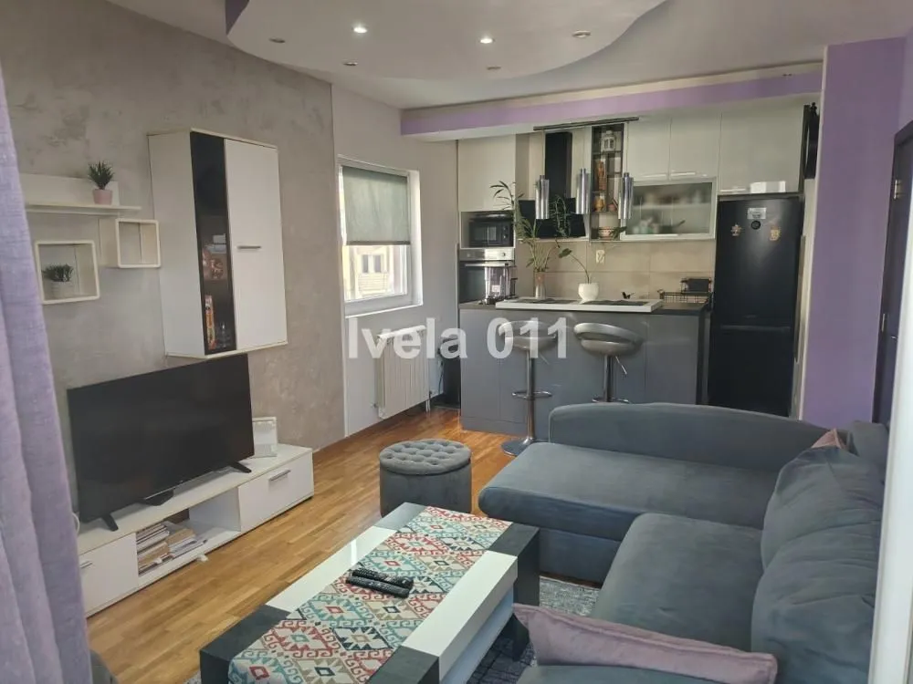 Prodaja, dvosoban stan, 45m², Vojvode Vlahovica, Beograd