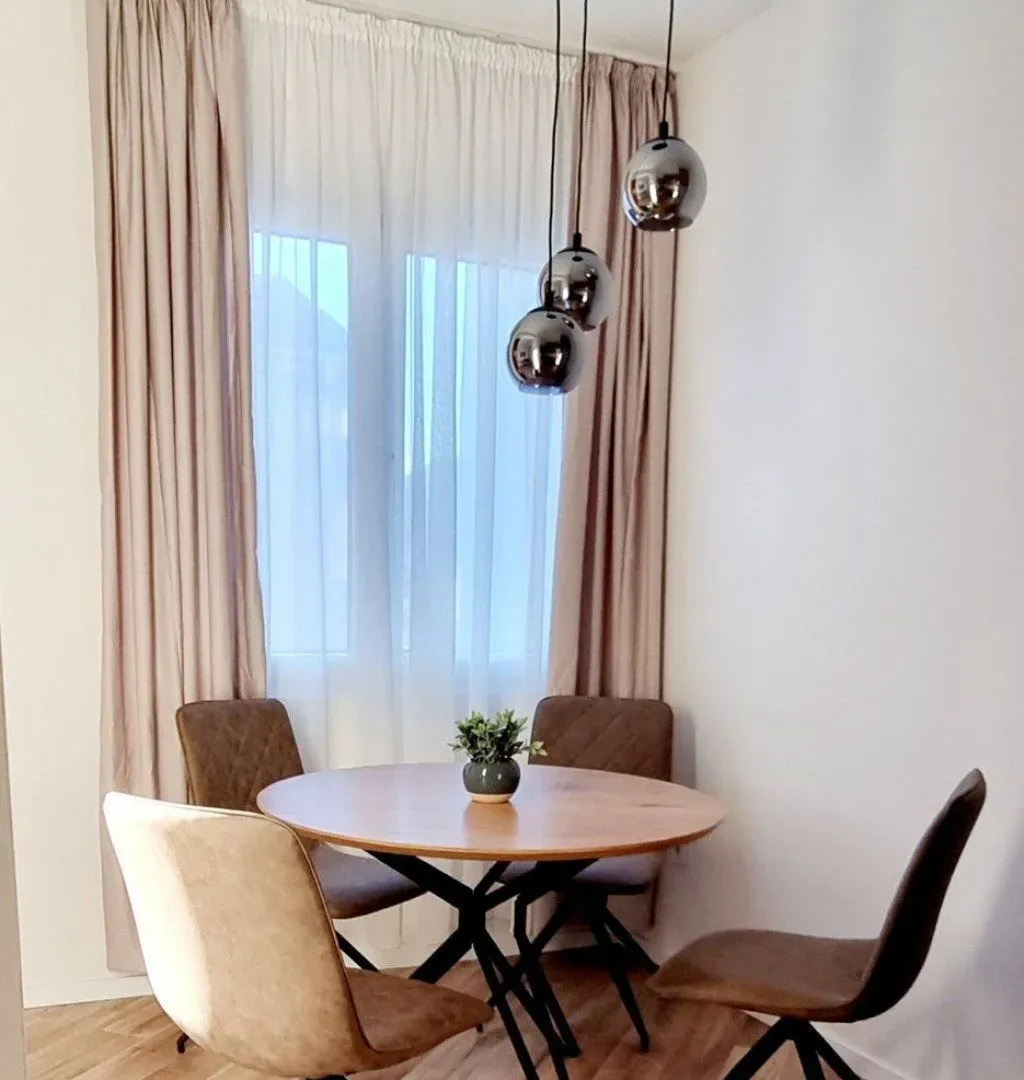 Izdavanje, dvosoban stan, 60m², Mažina, Tivat