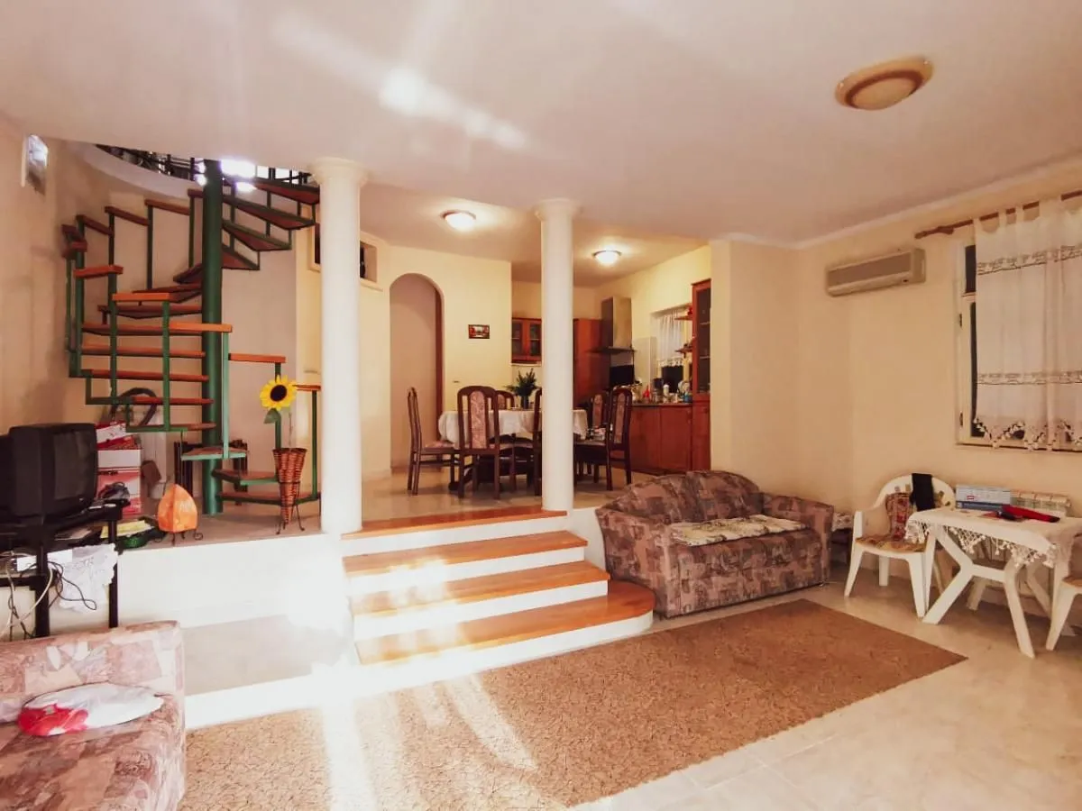 Prodaja, kuća, 252m², Topla, Herceg Novi