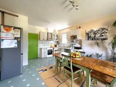 Prodaja, kuća, 150m², Tološi, Podgorica - image 12