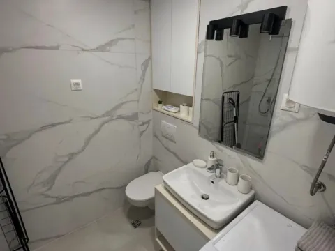 Izdavanje, jednosoban stan, 50m², Stari Aerodrom, Podgorica - image 8