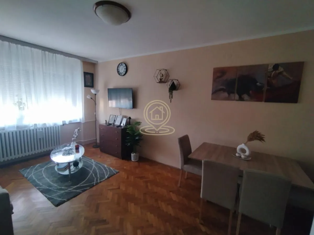 Izdavanje, jednosoban stan, 35m², Centar, Novi Sad
