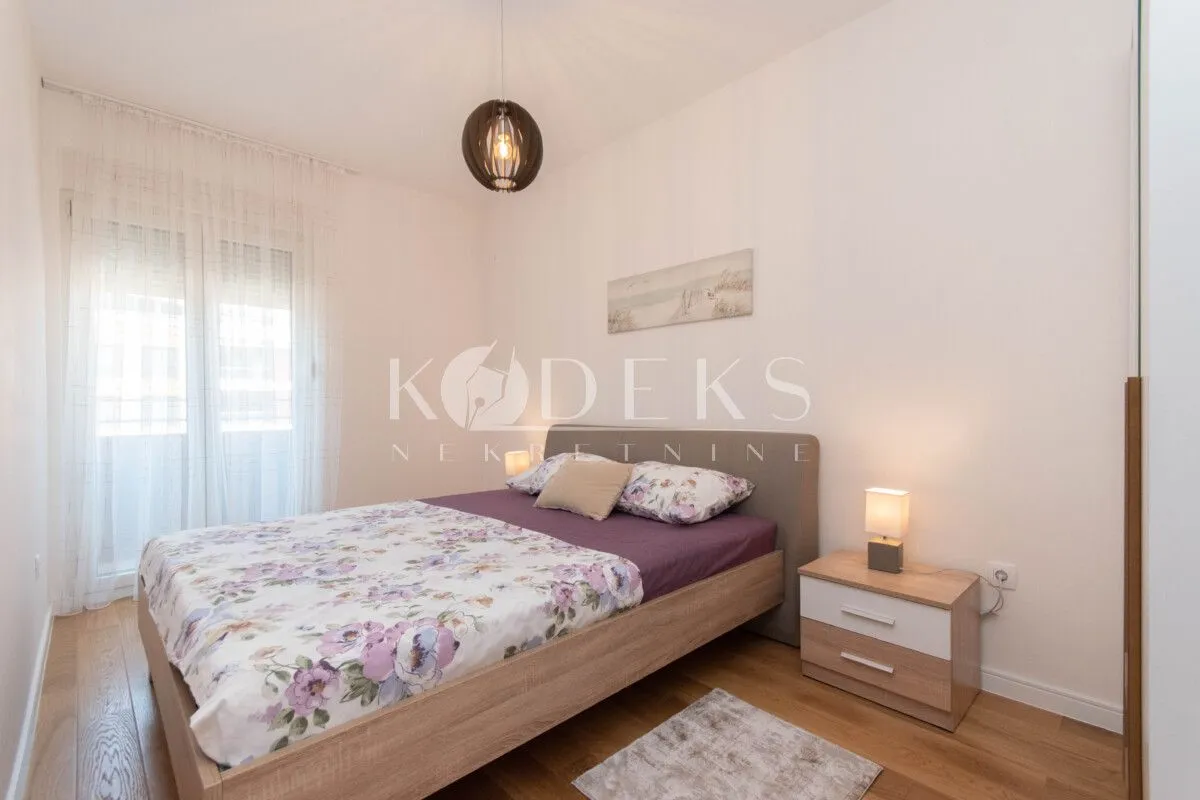 Izdavanje, jednosoban stan, 39m², Central Point, Podgorica
