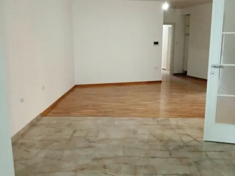 Prodaja, trosoban stan, 107m², Medijana, Niš - image 11