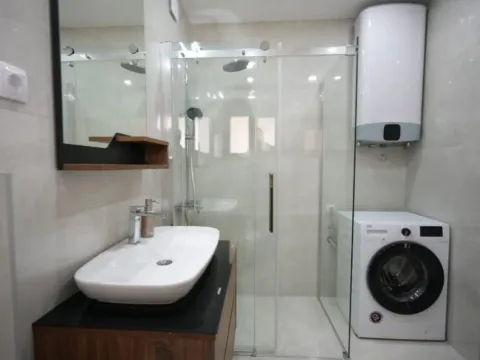 Izdavanje, poslovni prostor, 95m², Podgorica, Crna Gora - image 10