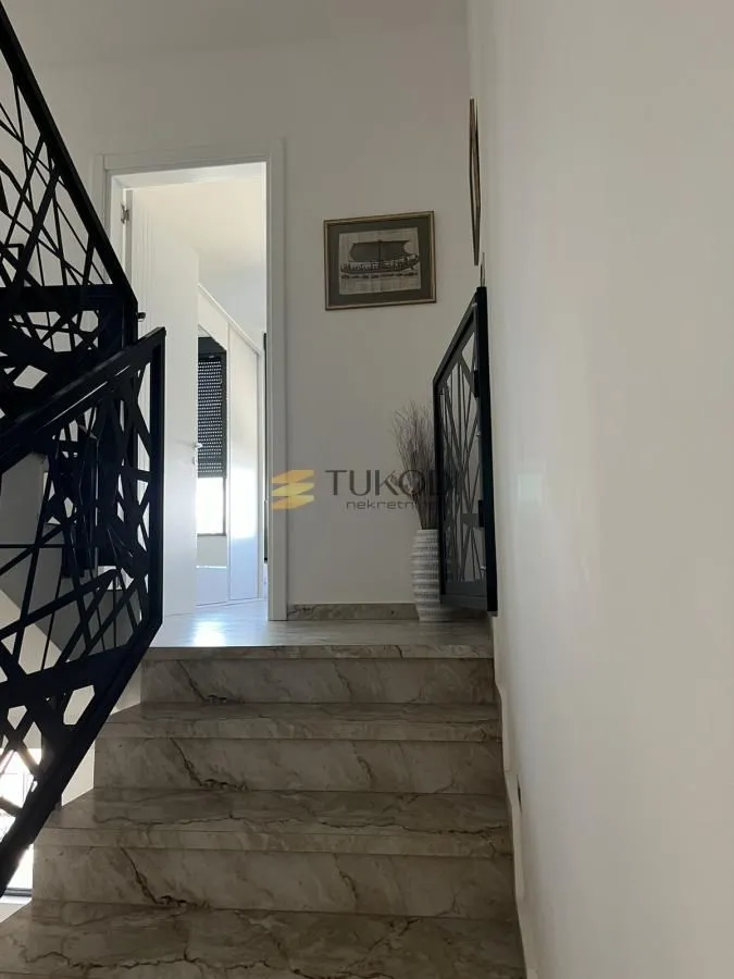Prodaja, stan, 145m², Sremska Kamenica, Petrovaradin