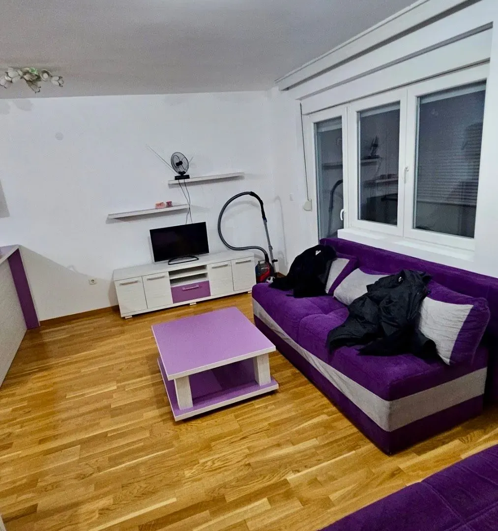 Rent, studio apartment, 40m², Stari Aerodrom, Podgorica