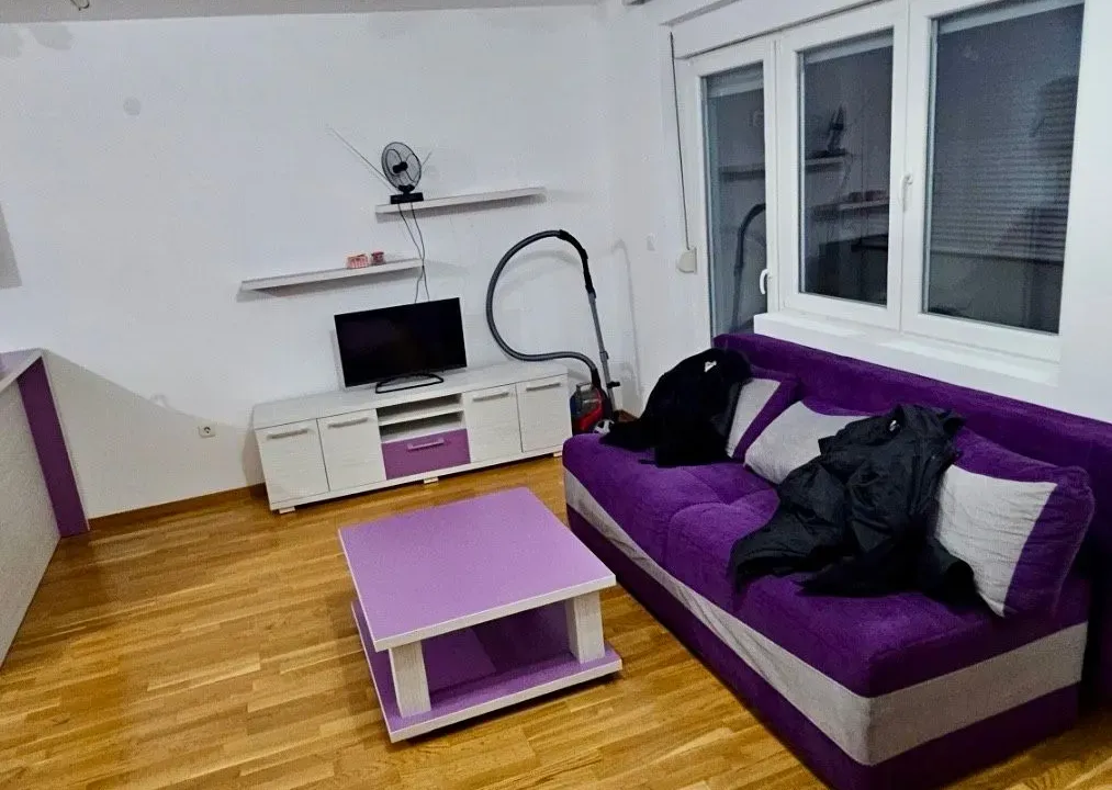 Izdavanje, garsonjera, 40m², Stari Aerodrom, Podgorica