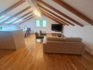 Izdavanje, stan, 111m², Tivat, Crna Gora - image 1