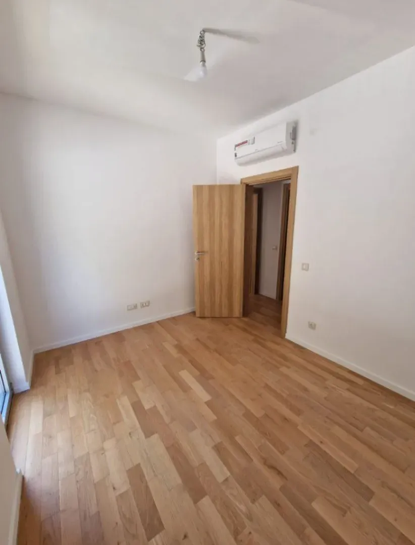 Sale, two bedroom apartment, 75m², Dobrota, Kotor