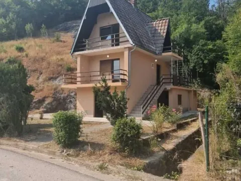 Prodaja, kuća, 140m², Prolom Banja, Kuršumlija - image 8