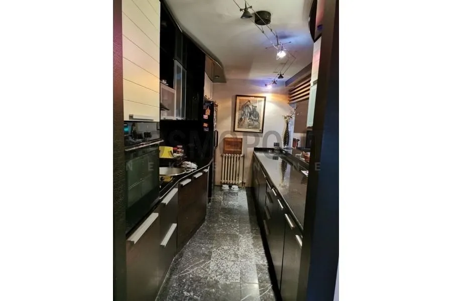 Sale, apartment, 199m², Banovo Brdo, Beograd