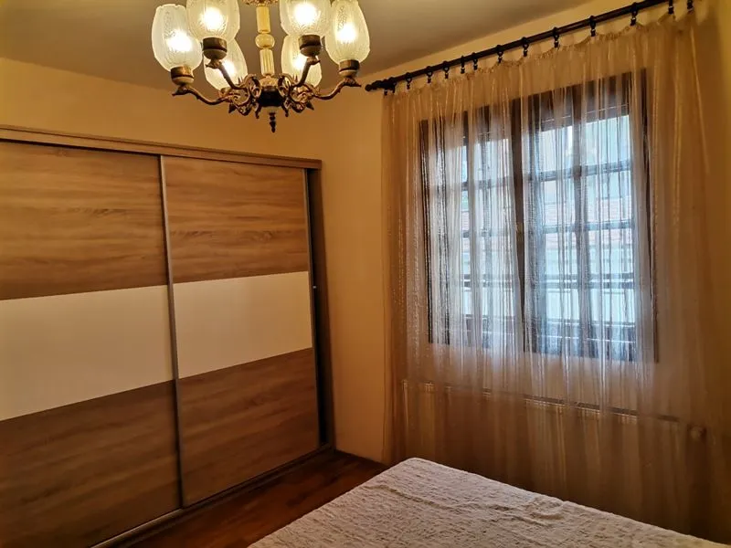 Izdavanje, kuća, 340m², Savski Venac, Beograd