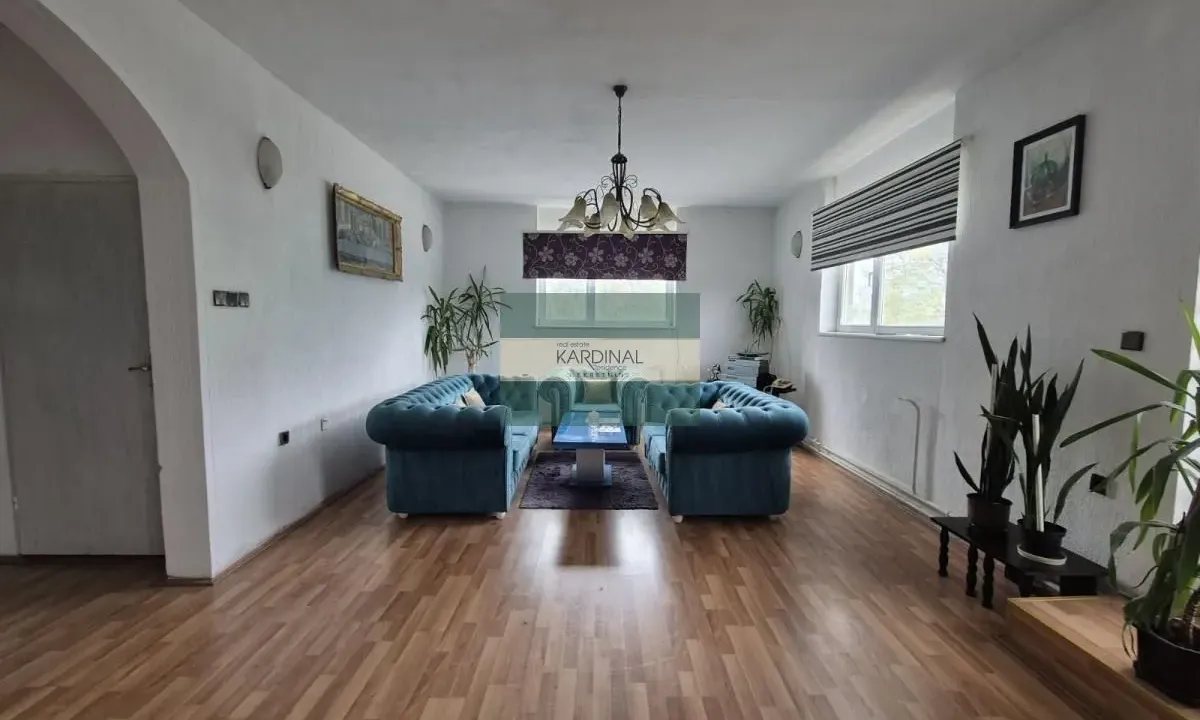 Prodaja, kuća, 240m², Plana, Paraćin