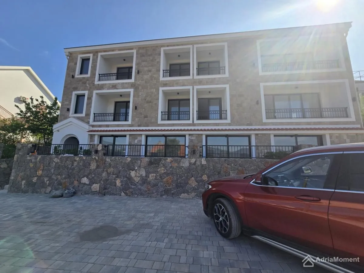 Prodaja, dvosoban stan, 54m², Radovići, Tivat