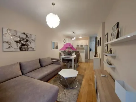 Izdavanje, dvosoban stan, 53m², Tašmajdan, Palilula Sve Podlokacije - image 3