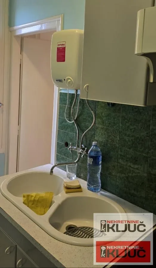 Izdavanje, trosoban stan, 99m², Kej, Novi Sad Sve Podlokacije