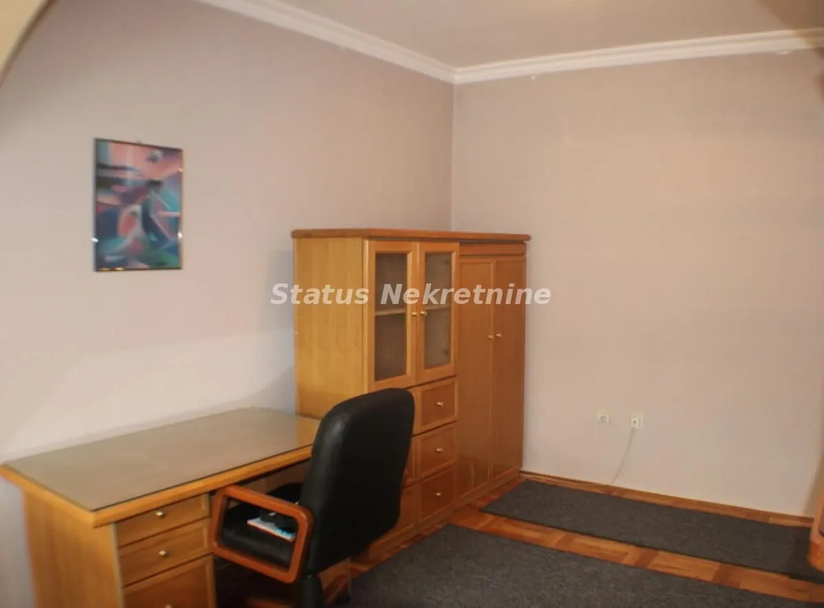 Izdavanje, jednosoban stan, 34m², Centar, Novi Sad