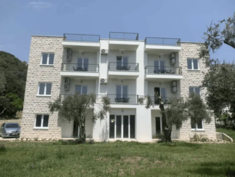 Rent, house, 500m², Buljarica, Budva