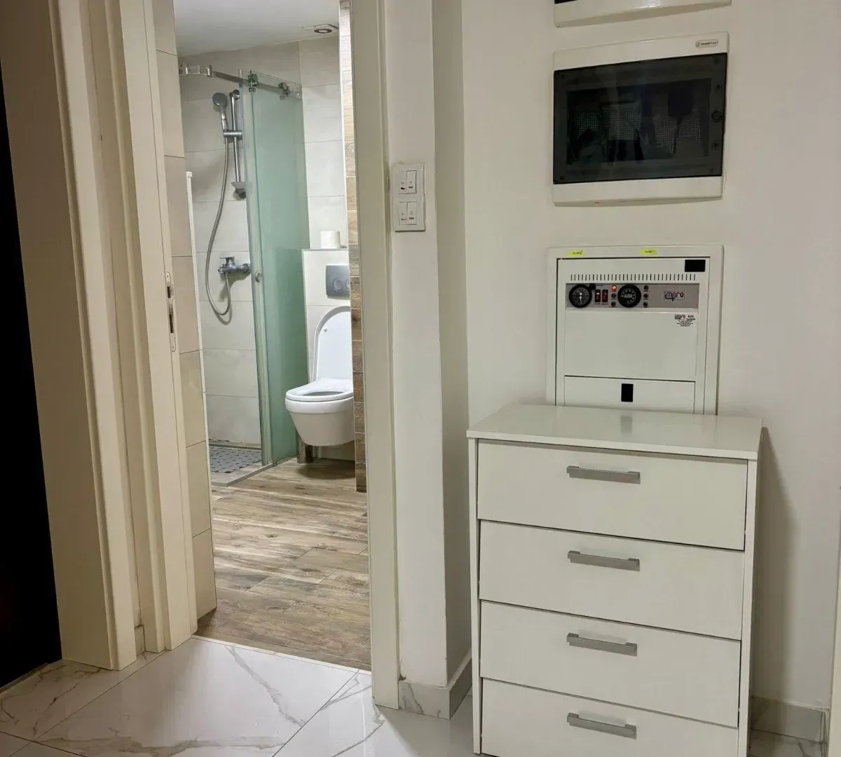Izdavanje, jednosoban stan, 44m², Zemun Sve Podlokacije, Beograd