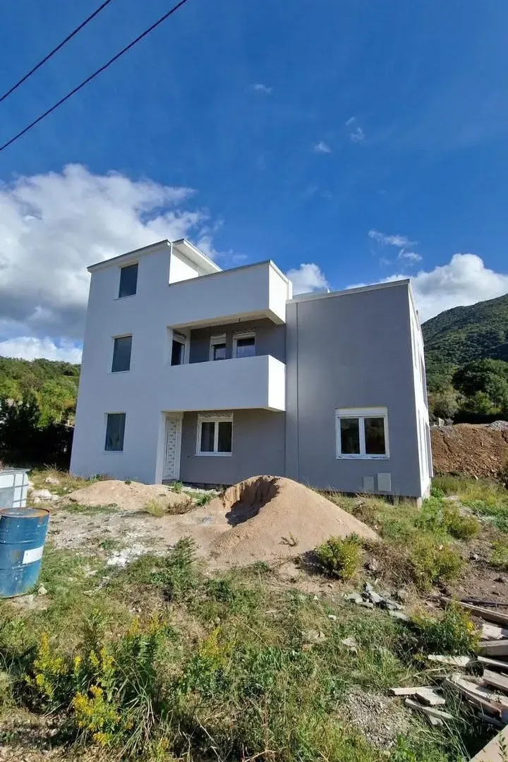 Prodaja, kuća, 450m², Župci, Bar