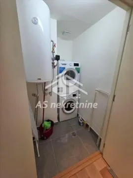 Izdavanje, trosoban stan, 86m², Savski Venac, Beograd - image 20