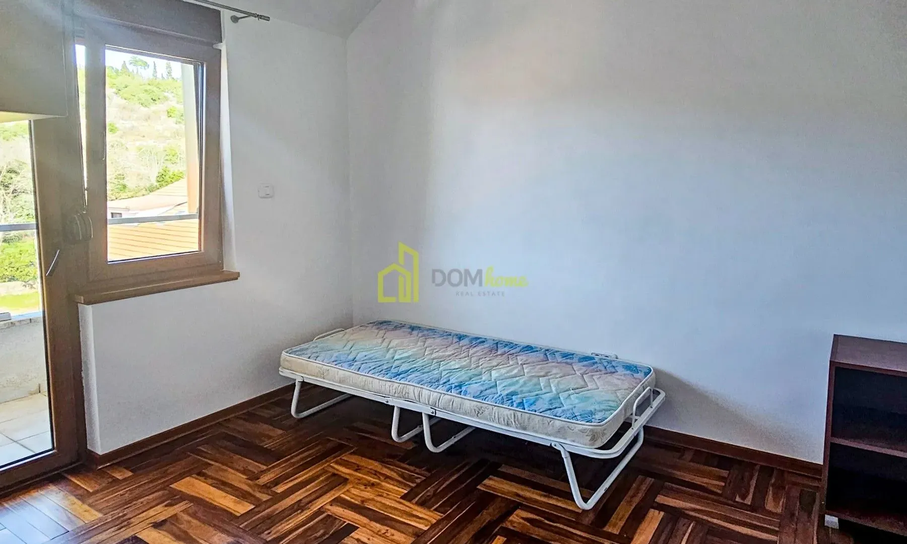 Sale, five bedroom apartment, 175m², Gorica C, Podgorica