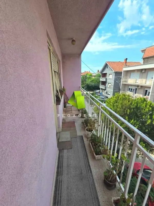 Rent, four bedroom apartment, 104m², Pantelej, Niš