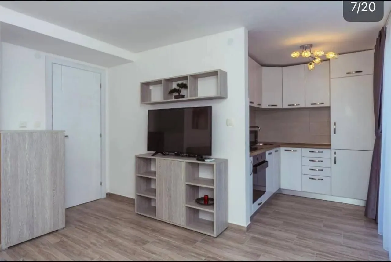 Rent, one bedroom apartment, 70m², Petrovac, Budva