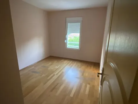 Rent, two bedroom apartment, 75m², Ljubović, Podgorica - image 3