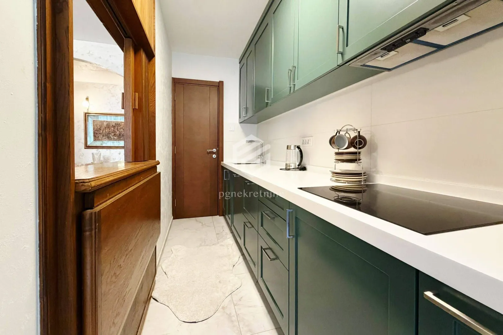 Izdavanje, dvosoban stan, 74m², Preko Morače, Podgorica