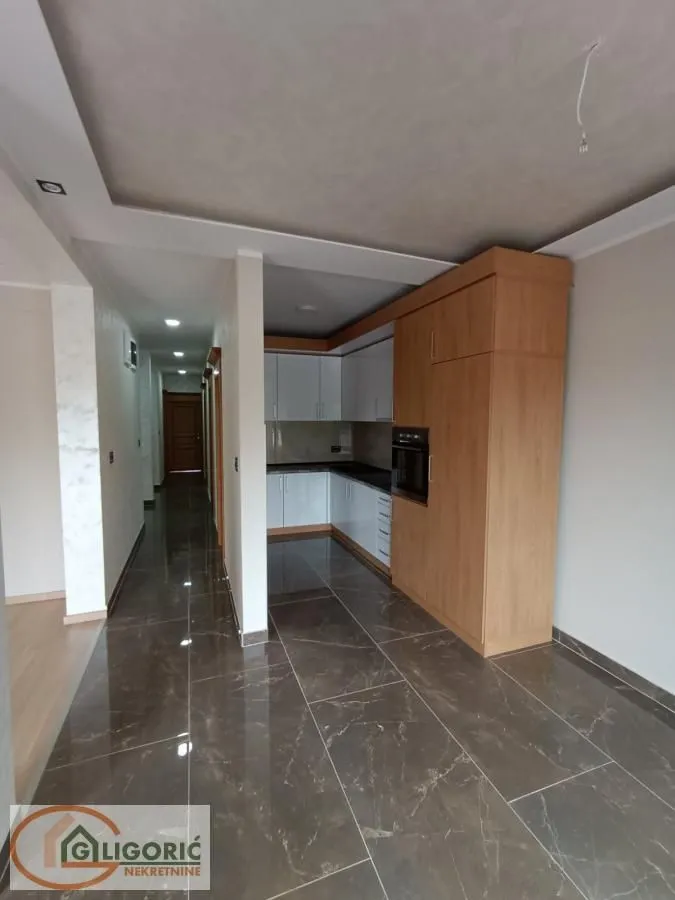 Prodaja, stan, 145m², Centar, Pančevo